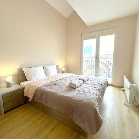 Old Views - Luxury 2bdr & Free Parking Appartement