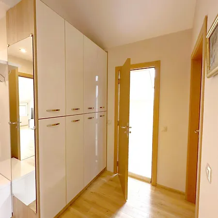 Appartement Old Views - Luxury 2bdr & Free Parking Sofia