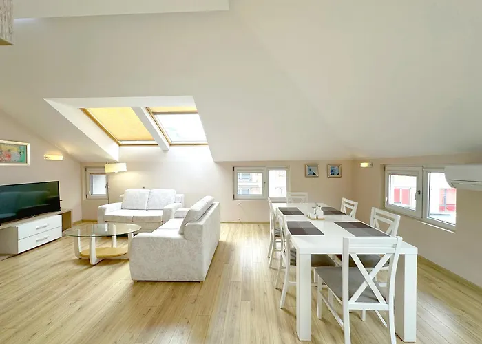 Old Views - Luxury 2bdr & Free Parking Appartement