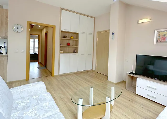 Old Views - Luxury 2bdr & Free Parking *