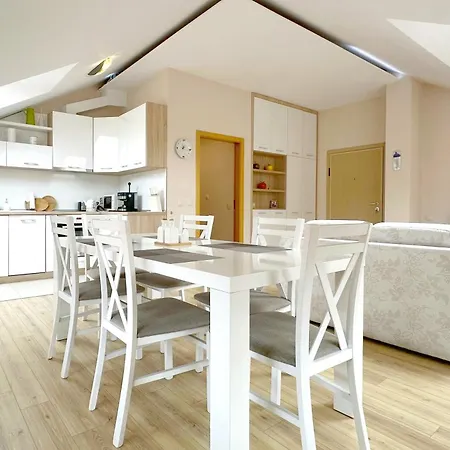 Top-floor Luxury Old Views & Free Parking * Sofia