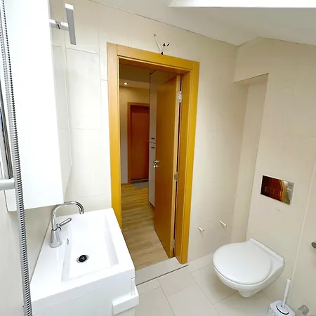 Top-floor Luxury Old Views & Free Parking Apartment Sofia