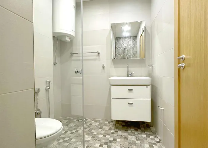 דירה Old Views - Luxury 2bdr & Free Parking *